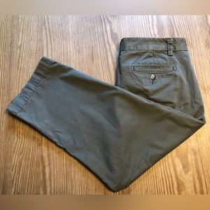 GAP ladies size 10 cropped khakis.